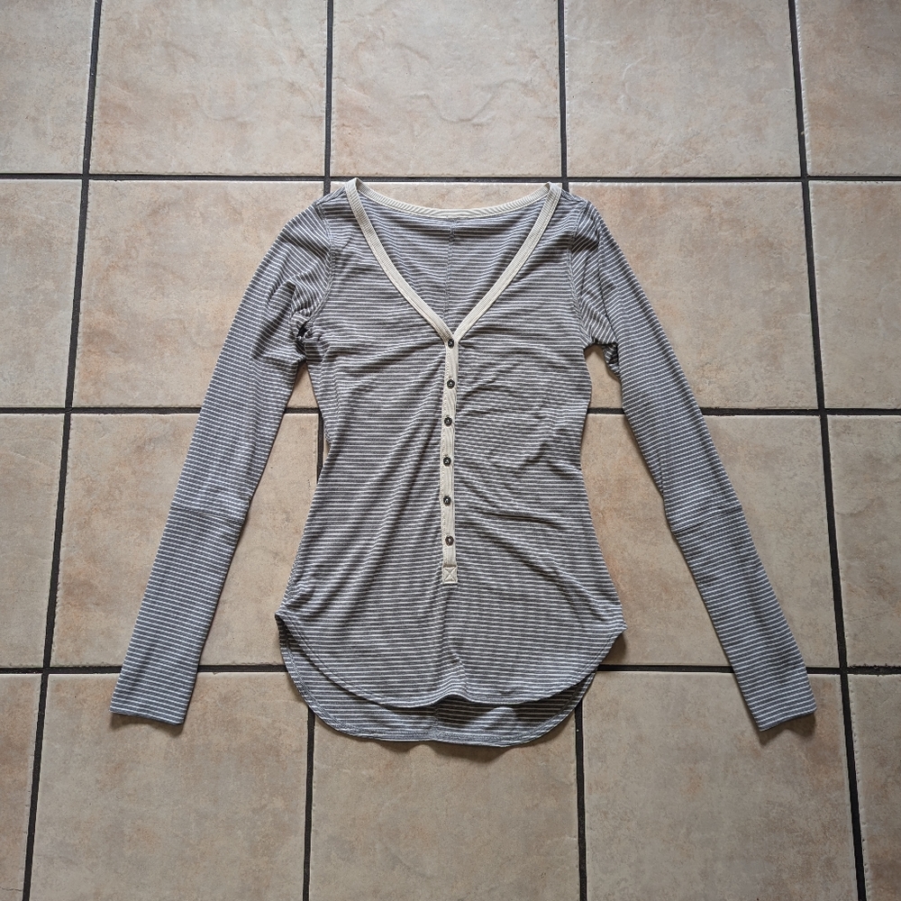 Lululemon Awesoma Henley